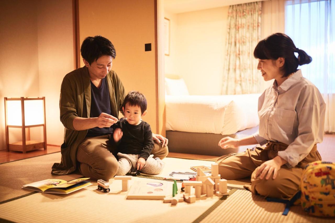 Omo7 Asahikawa By Hoshino Resorts Exteriör bild A Japanese family